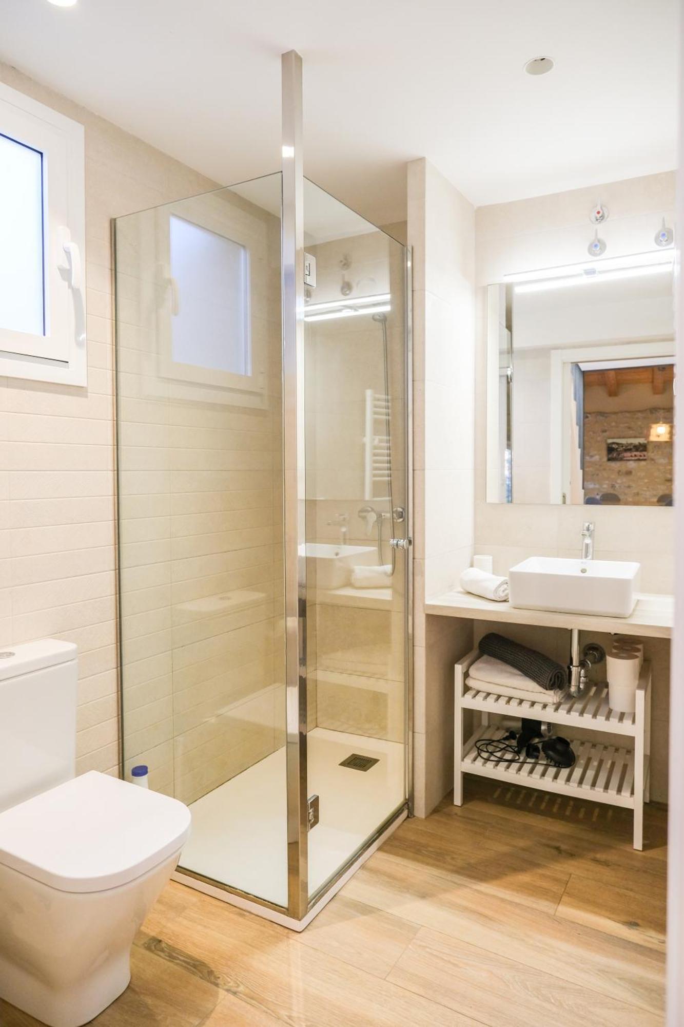 Ganganell Atic Apartamento Con Terraza En Besalú Exteriör bild