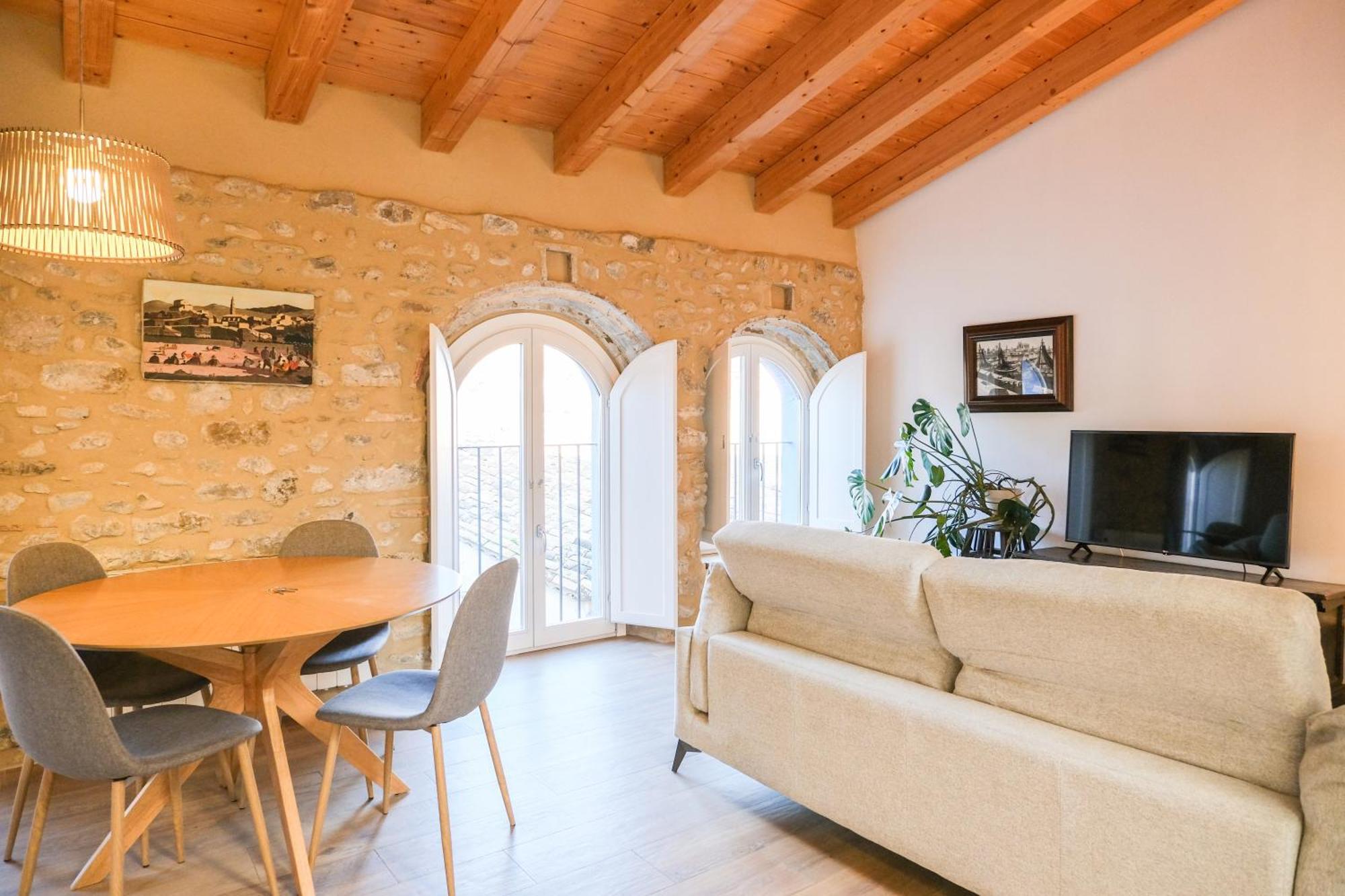 Ganganell Atic Apartamento Con Terraza En Besalú Exteriör bild