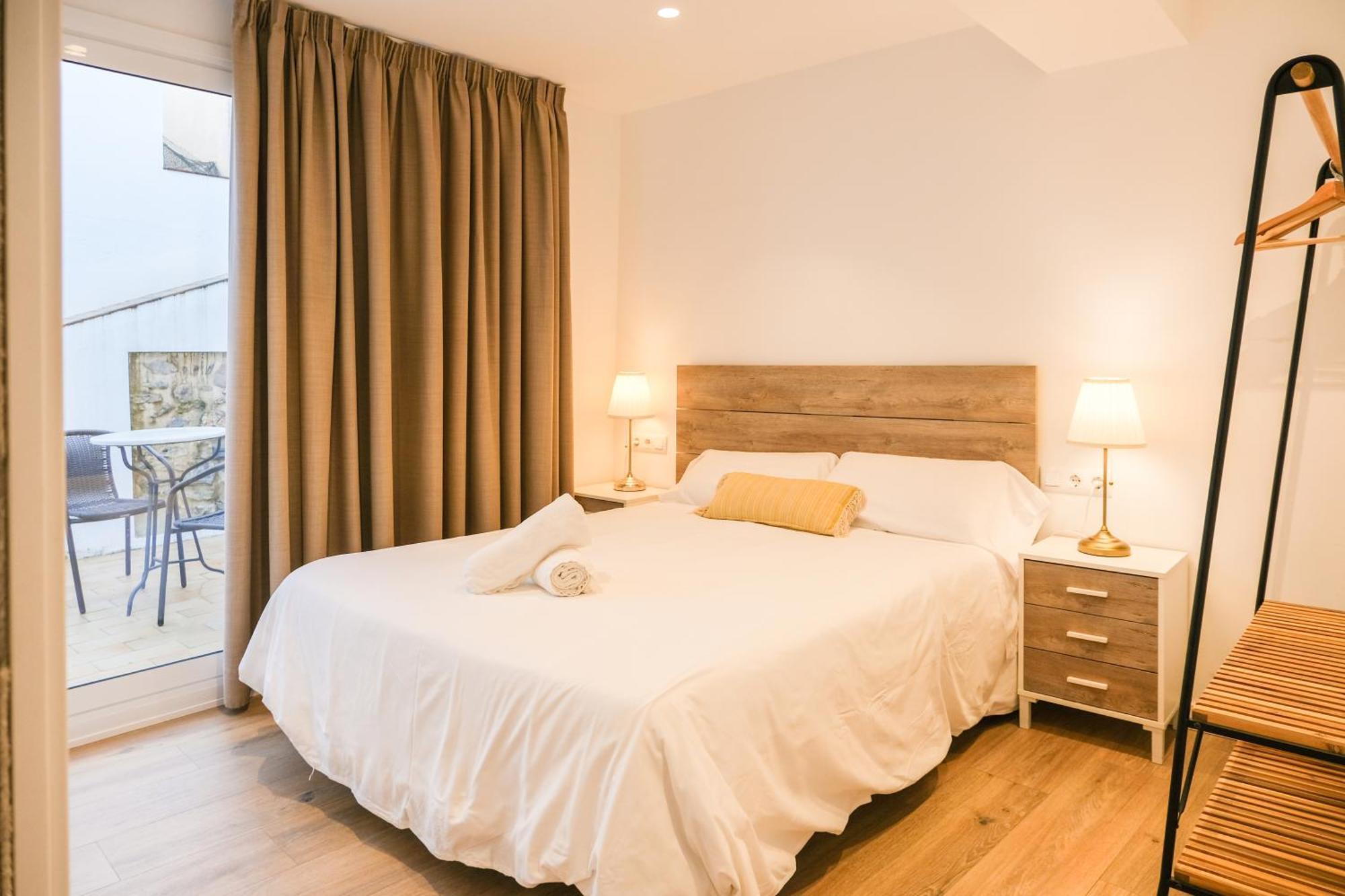 Ganganell Atic Apartamento Con Terraza En Besalú Exteriör bild