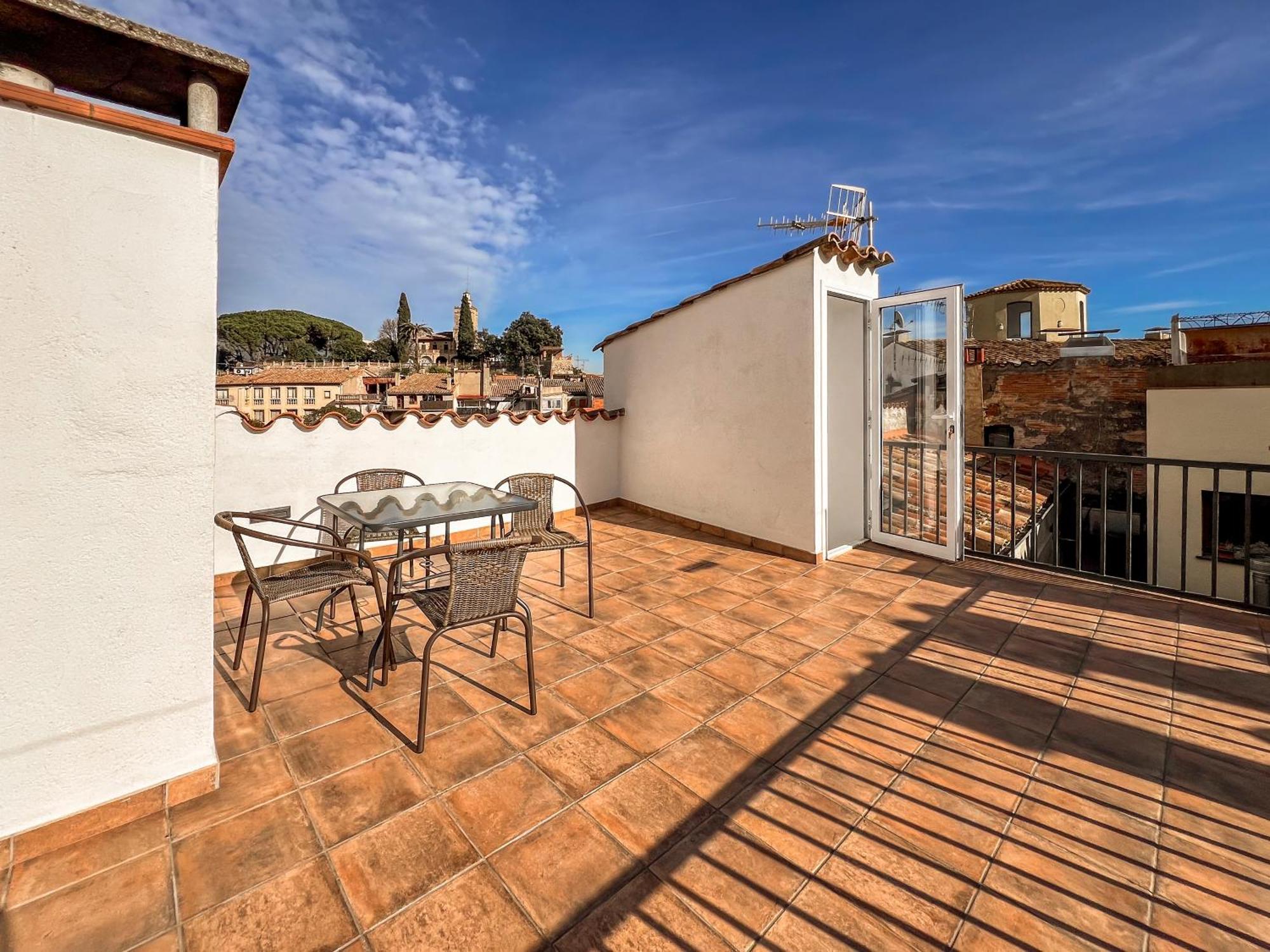 Ganganell Atic Apartamento Con Terraza En Besalú Exteriör bild
